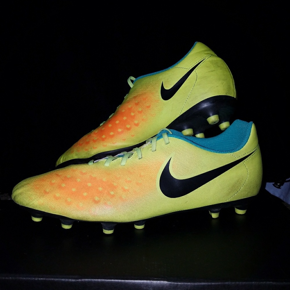 Nike Magista Ola 2 Soccer Cleats